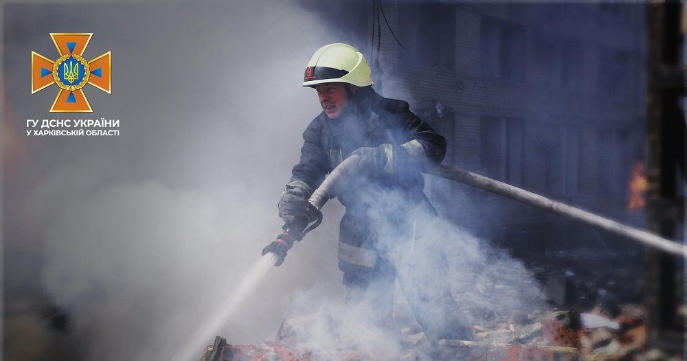 Окупанти здійснили новорічні обстріли Харківщини, є постраждалі на порталі Gromada Group