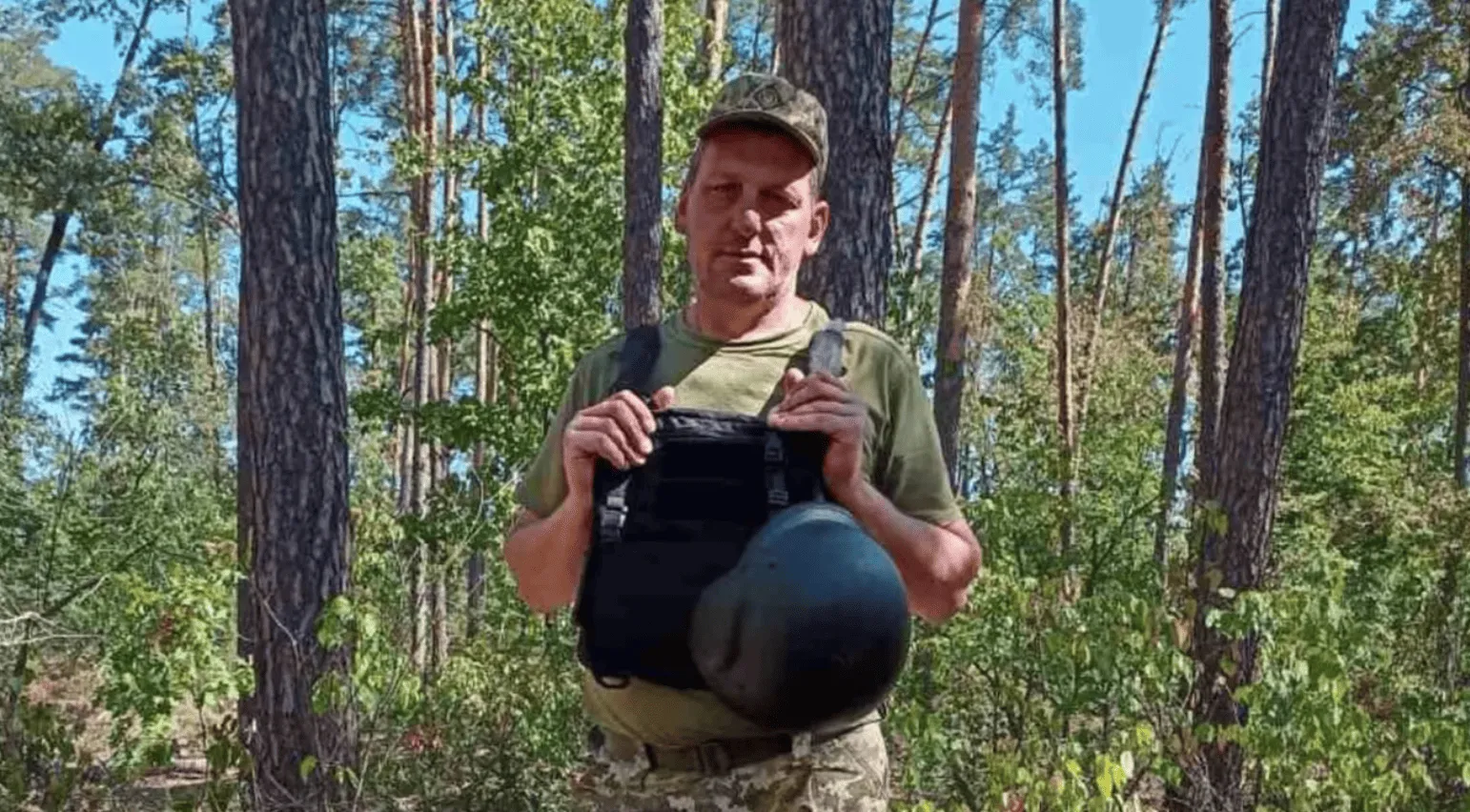 Фото з відео на сторінці у фейсбуці Богодухівської міської ради Богодухівщина прощалася з воїном, який захищав нашу країну, Сергієм Ломовим на порталі Gromada Group