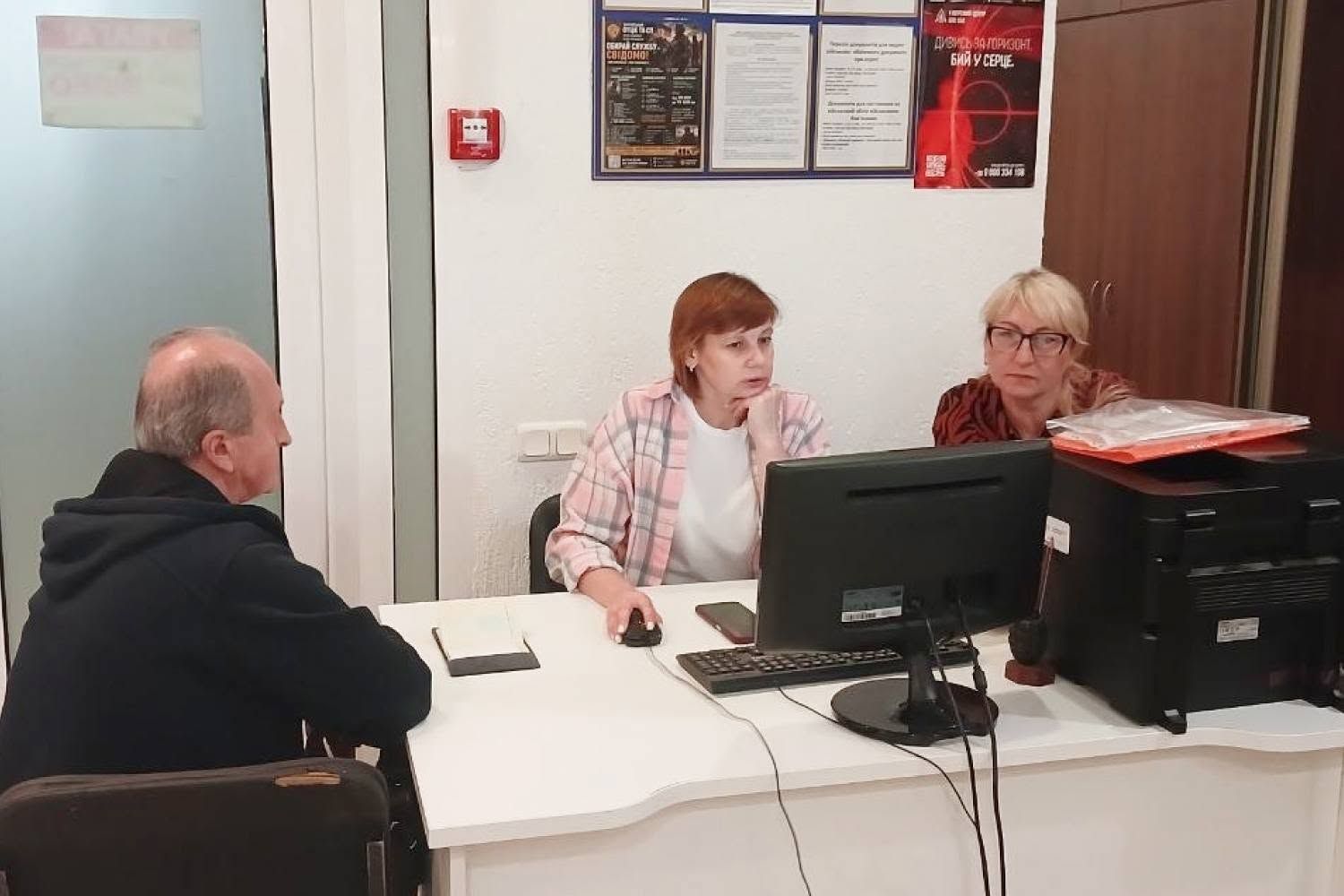 Запитували про пенсії, виплати й документи: у Липецькій громаді відбувся прийом спеціаліста Пенсійного фонду України - фото 2