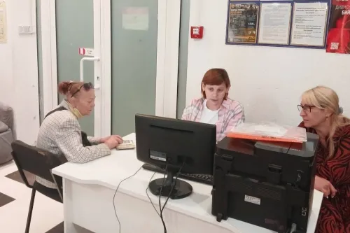 Запитували про пенсії, виплати й документи: у Липецькій громаді відбувся прийом спеціаліста Пенсійного фонду України на порталі Gromada Group