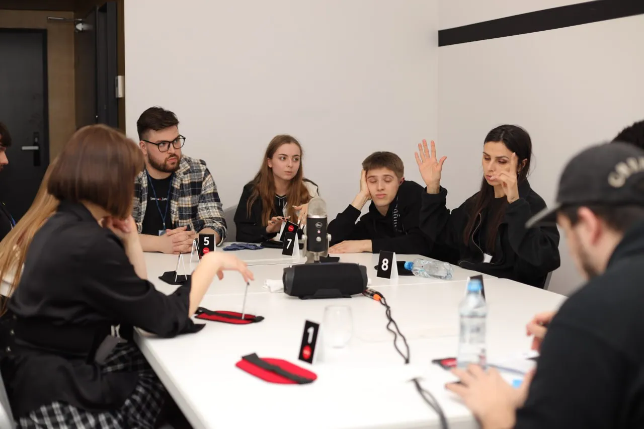 Фото з відкритих джерел Молодь Високого запрошується до гри “Мафія” на порталі Gromada Group