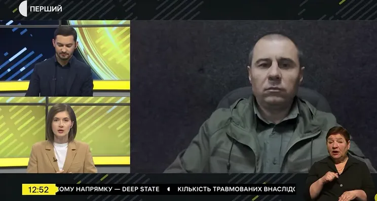 Фрагменти відео Росіяни продовжують обстрілювати Дергачівську громаду, застосовуючи КАБи, «шахеди», «блискавки», FPV-дрони та артилерію.Протягом квітня зафіксовано збільшення обстрілів «шахедами».