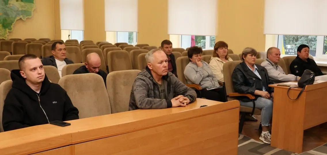 У Слатиному через сказ оголошено карантин Під головуванням заступниці міського голови Інги Токаренко відбулося засідання місцевої державної надзвичайної протиепізоотичної комісії, на якому розглянули ситуацію з випадком котячого сказу в селищі Слатине.
