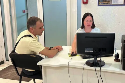 Пенсії, соцвиплати та оформлення документів: у Липецькій громаді фахівчиня Пенсійного фонду провела черговий прийом жителів на порталі Gromada Group