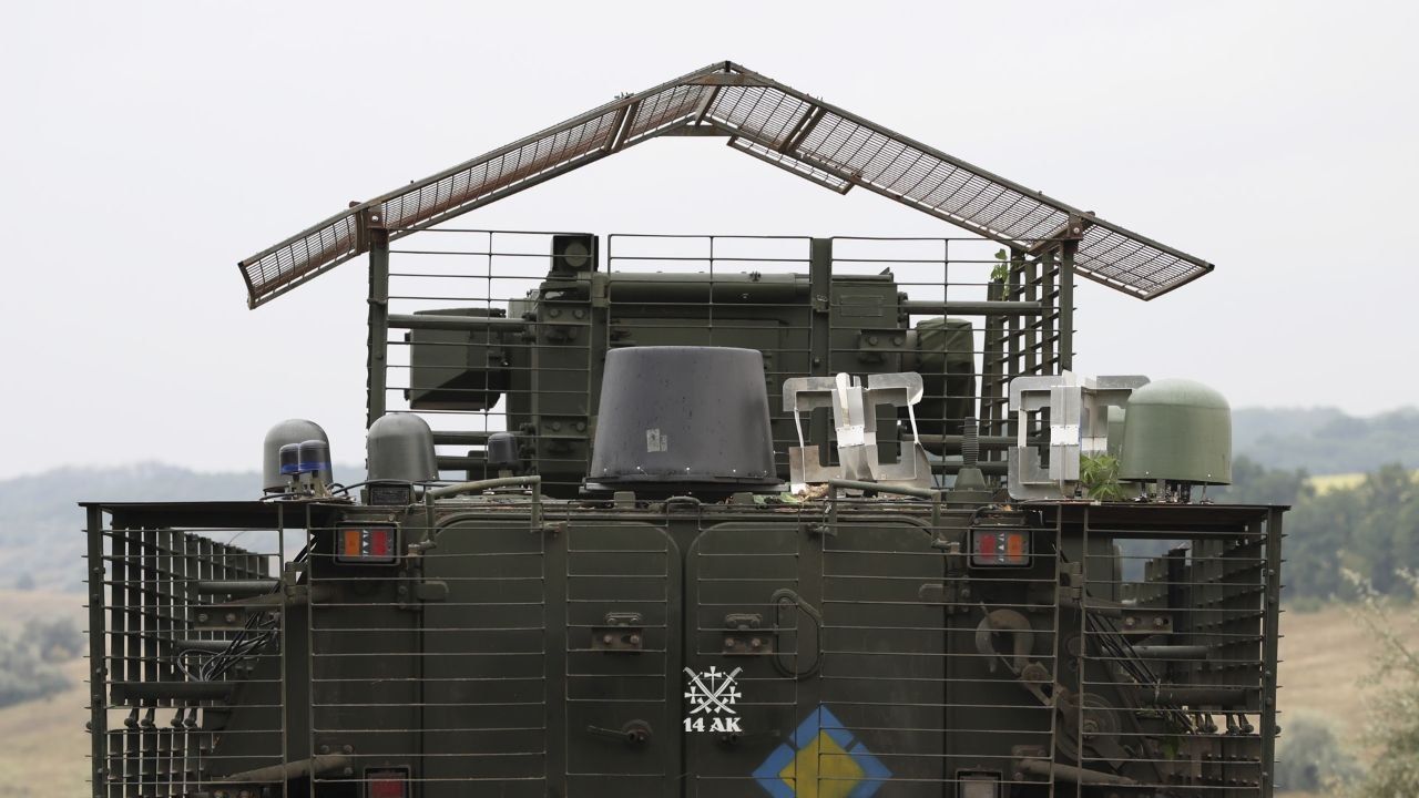 Український «Буцефал» готується до бою: бійці 58-ї бригади перевірили БТР-4Е та пристріляли озброєння - фото 1