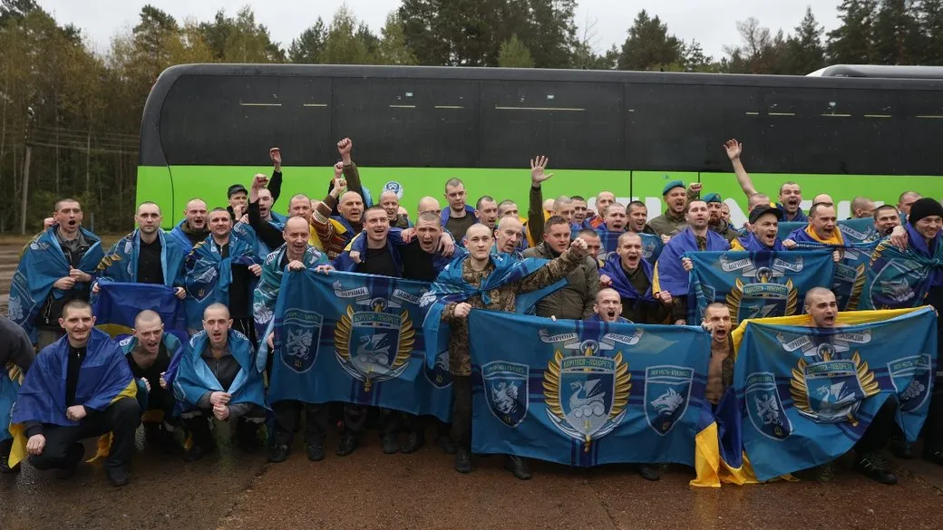 Prisoner exchange on October 2: 11 soldiers from Kharkiv region returned home at the Gromada Group Media