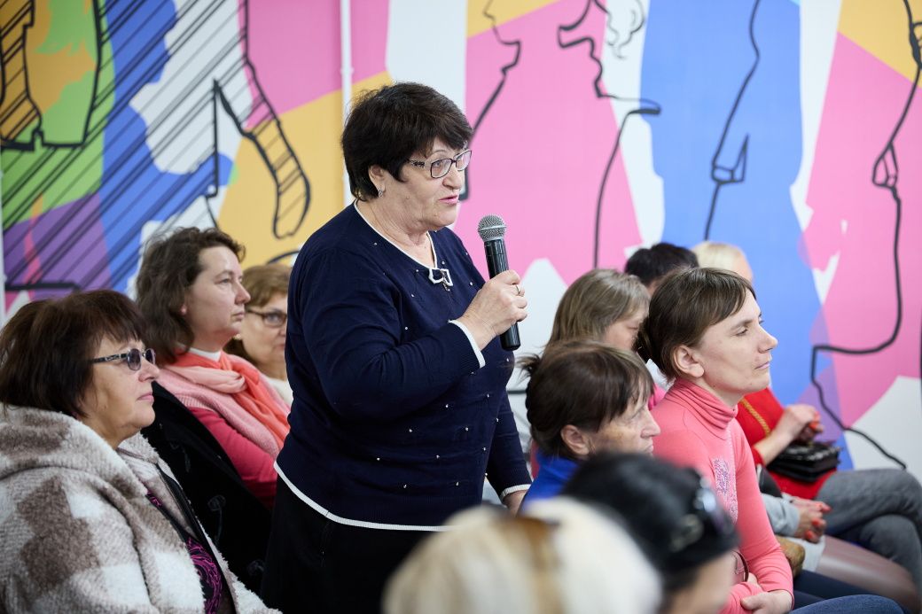 Правова підтримка, облік, забезпечення житлом - про що говорили під час зустрічі Ігоря Терехова з ВПО - фото 2