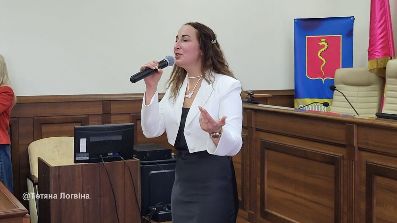 У Зміївській громаді привітали працівників освіти та відзначили найкращих - фото 12