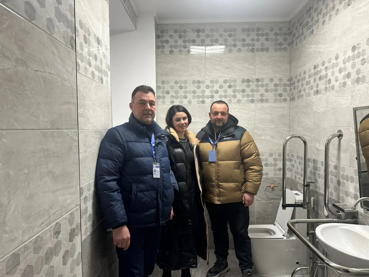 Фото: фейсбук / БО «БФ «Центр підтримки та розвитку» У Зміївській поліклініці завершено ремонт санвузла під інклюзію на порталі Gromada Group