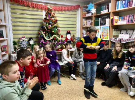 Джерело: КЗ "ПУБЛІЧНА БІБЛІОТЕКА ВИСОЧАНСЬКОЇ СЕЛИЩНОЇ РАДИ ХАРКІВСЬКОГО РАЙОНУ" У Високому організували солодку вечірку для дітей на порталі Gromada Group