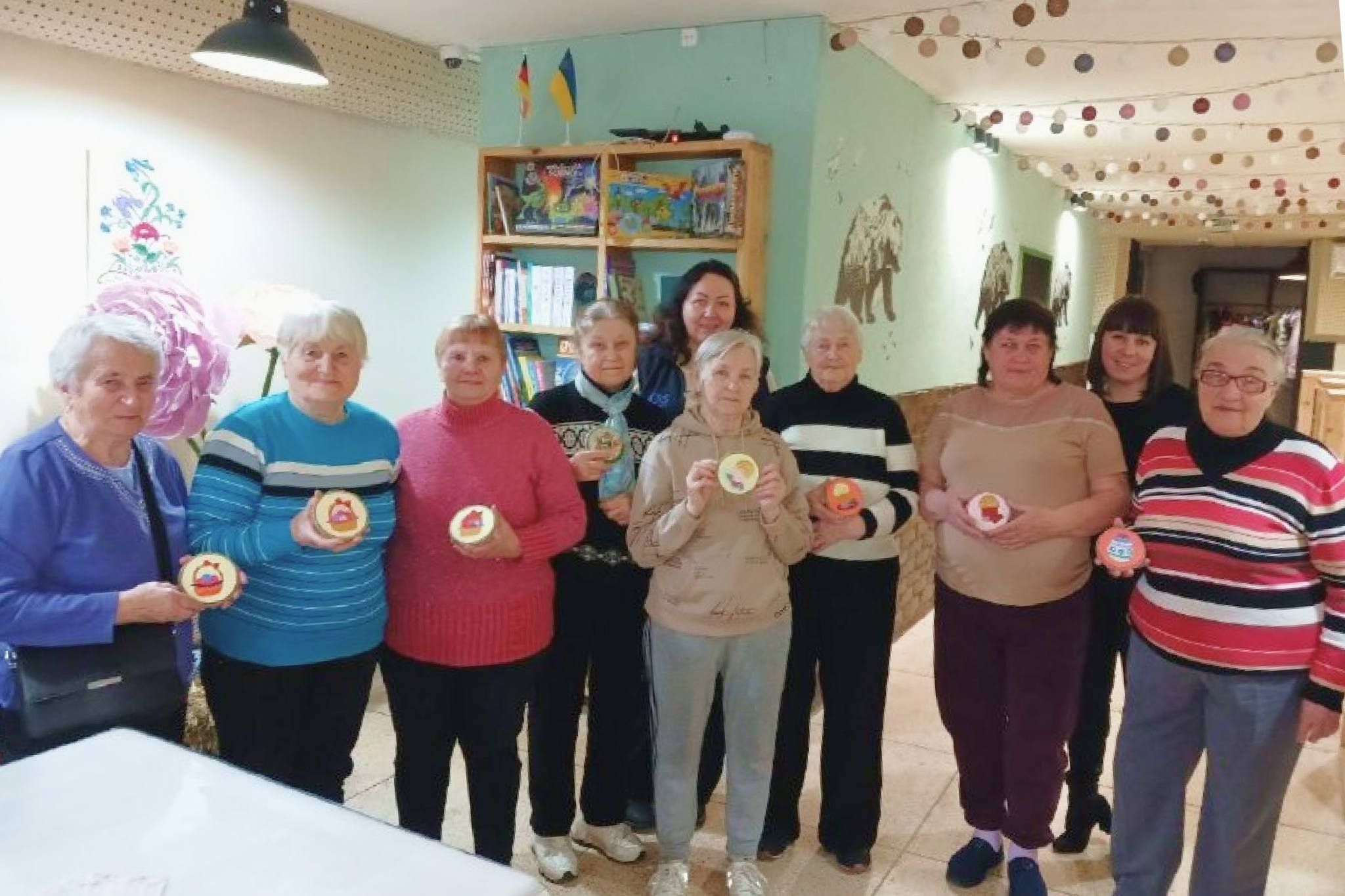 Фото: Сувеніри до Великодня та тепле спілкування: зустріч мешканців старшого віку Липецької громади відбулась у просторі єднання на порталі Gromada Group