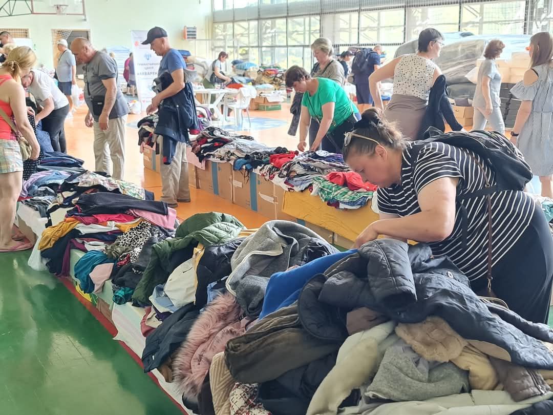 Фото ілюстративне Завтра у Новій Водолазі видаватимуть гуманітарний одяг на порталі Gromada Group