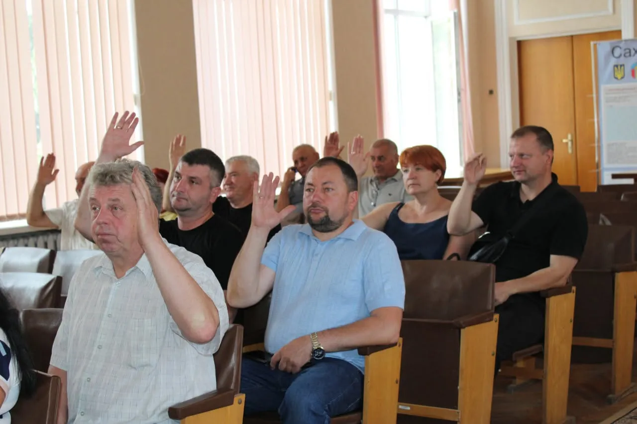 Світлина: Сахновщинська громада, фнйсбук Підтримка освіти та розвиток інфраструктури: підсумки позачергової сесії Сахновщинської селищної ради. ВІДЕО на порталі Gromada Group