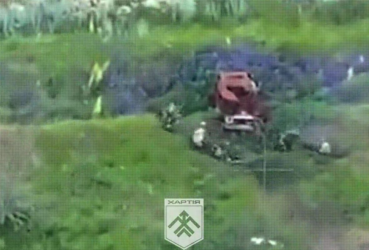 Скриншот з відео бригади "Хартія" У Липецькій громаді будь-які спроби переміщень окупантів завершуються для них погано на порталі Gromada Group