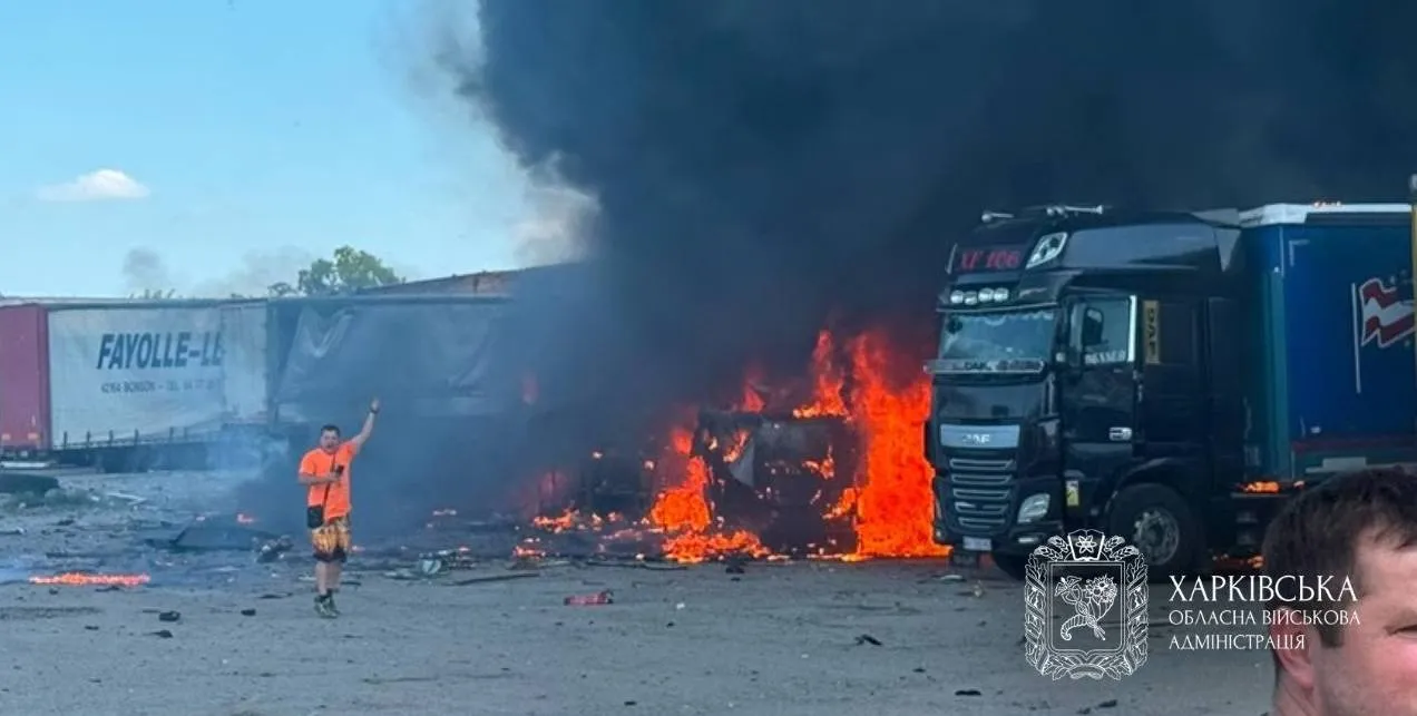 На фото с. Пісочин Протягом минулої доби ворожих ударів зазнали м. Харків і 17 населених пунктів Харківської області. Внаслідок обстрілів одна людина загинула, одна – постраждала.
