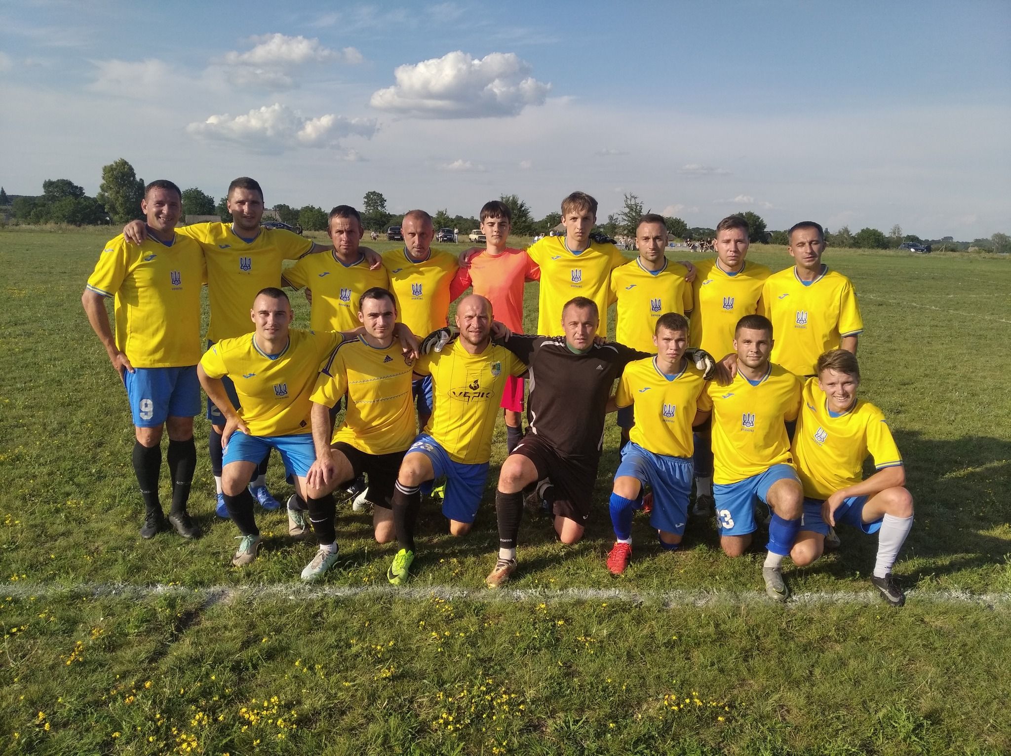 Світлина: Красноградська районна федерація футболу, фейсбук. Фото команди "Колос" з минулих ігор Сахновщинський "Колос" впевнено переміг у Зачепилівці на порталі Gromada Group