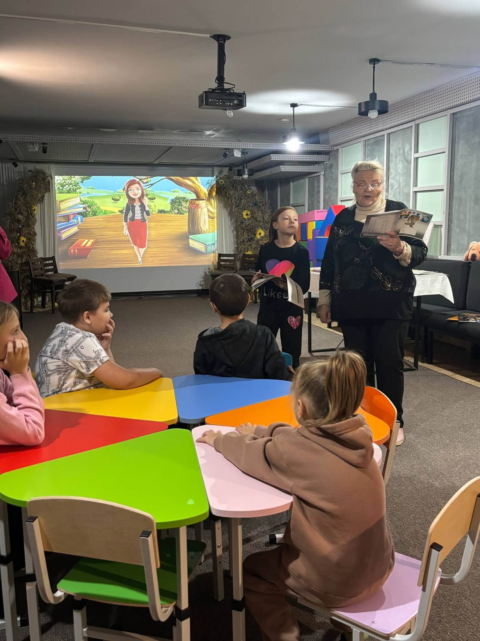 Мандрували книжками: вчителька Лук’янцівського ліцею провела для дітей Липецької громади пізнавальний захід до Всесвітнього дня бібліотек - фото 16