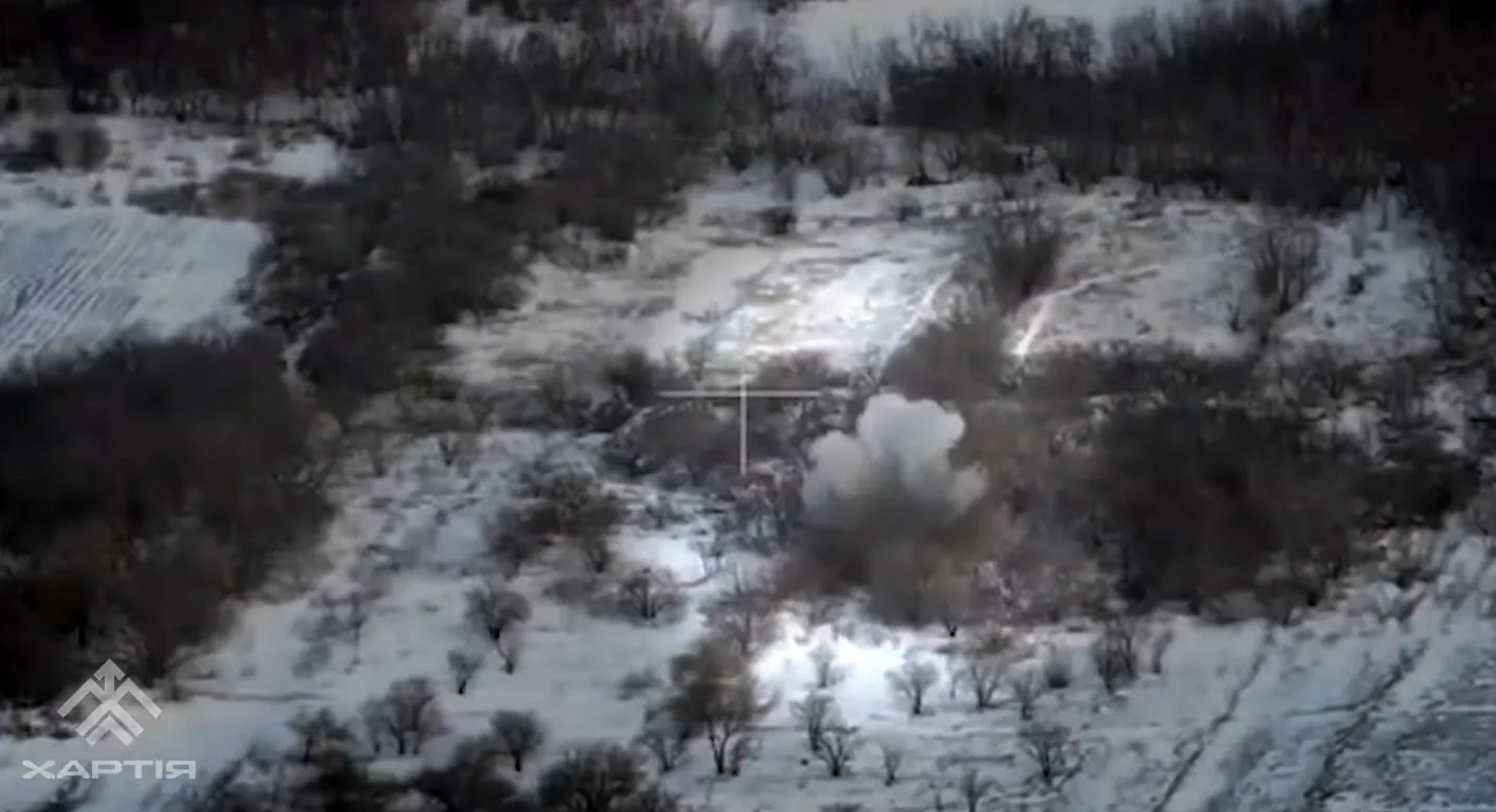 Скриншот з відео В районі Лук’янців «Хартія» відмінусувала 15 окупантів без жодного пострілу на порталі Gromada Group