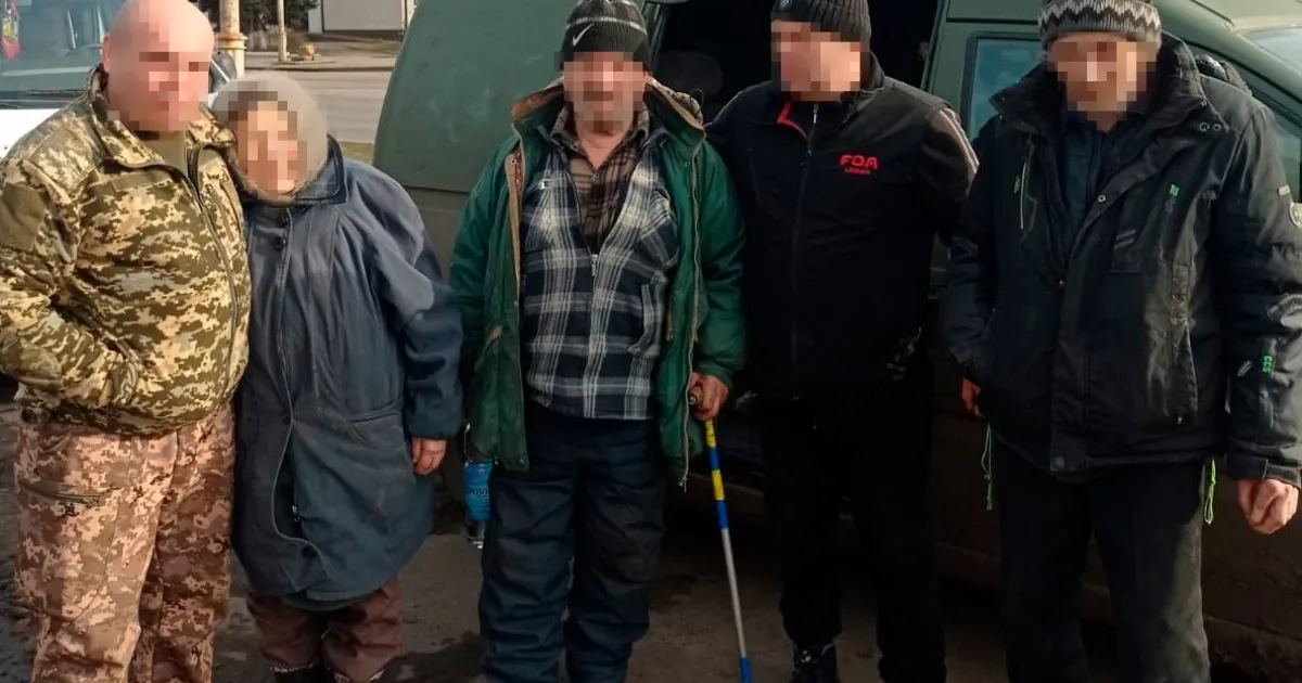 Фото: Юлія Сабаєва, журналістка "ОстроВ" Евакуювали останніх трьох мешканців з підконтрольної Україні територія Луганщини на порталі Gromada Group