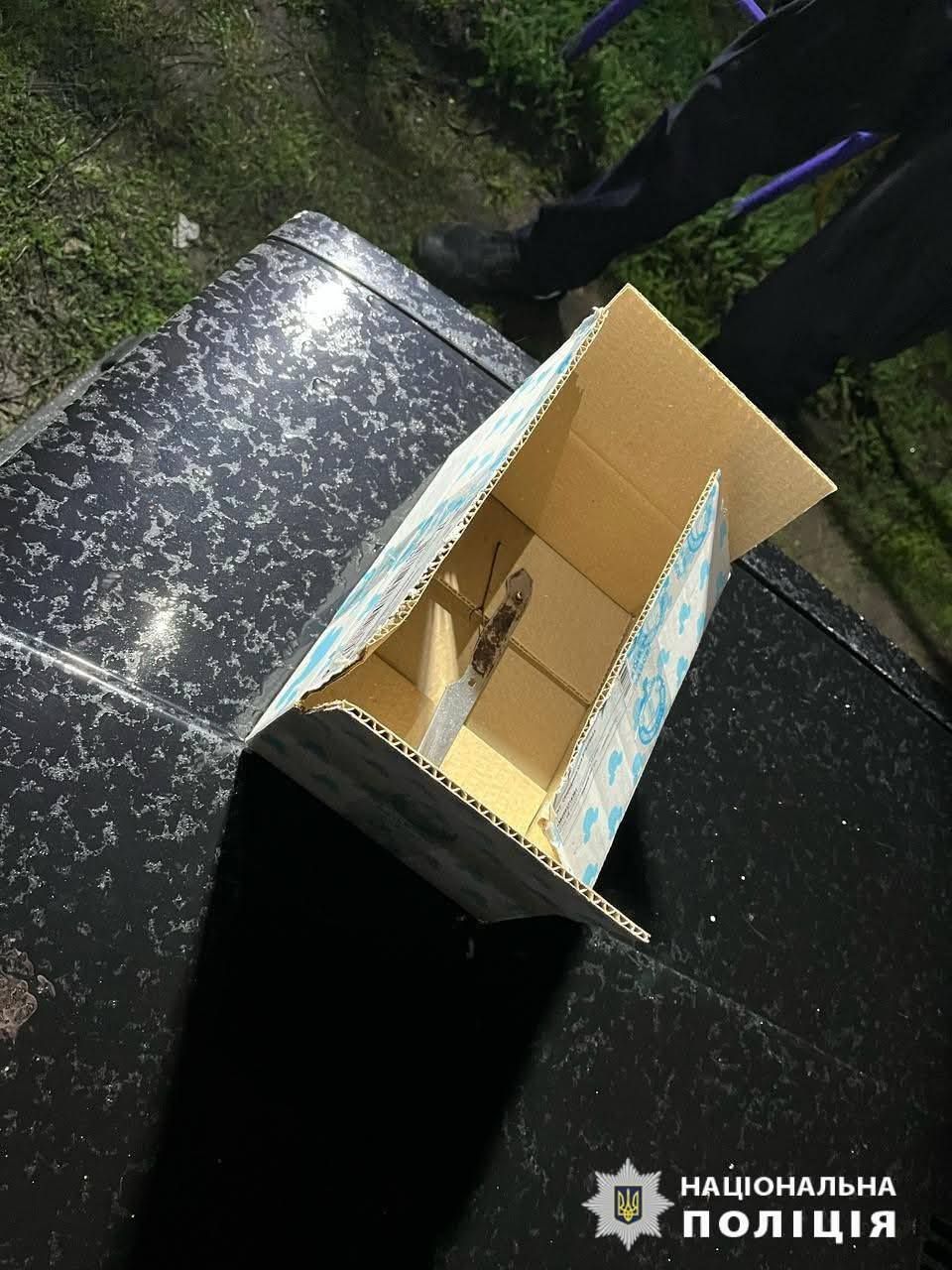 У Берестинському районі поліціянти затримали чоловіка, який завдав ножового поранення знайомому на порталі Gromada Group