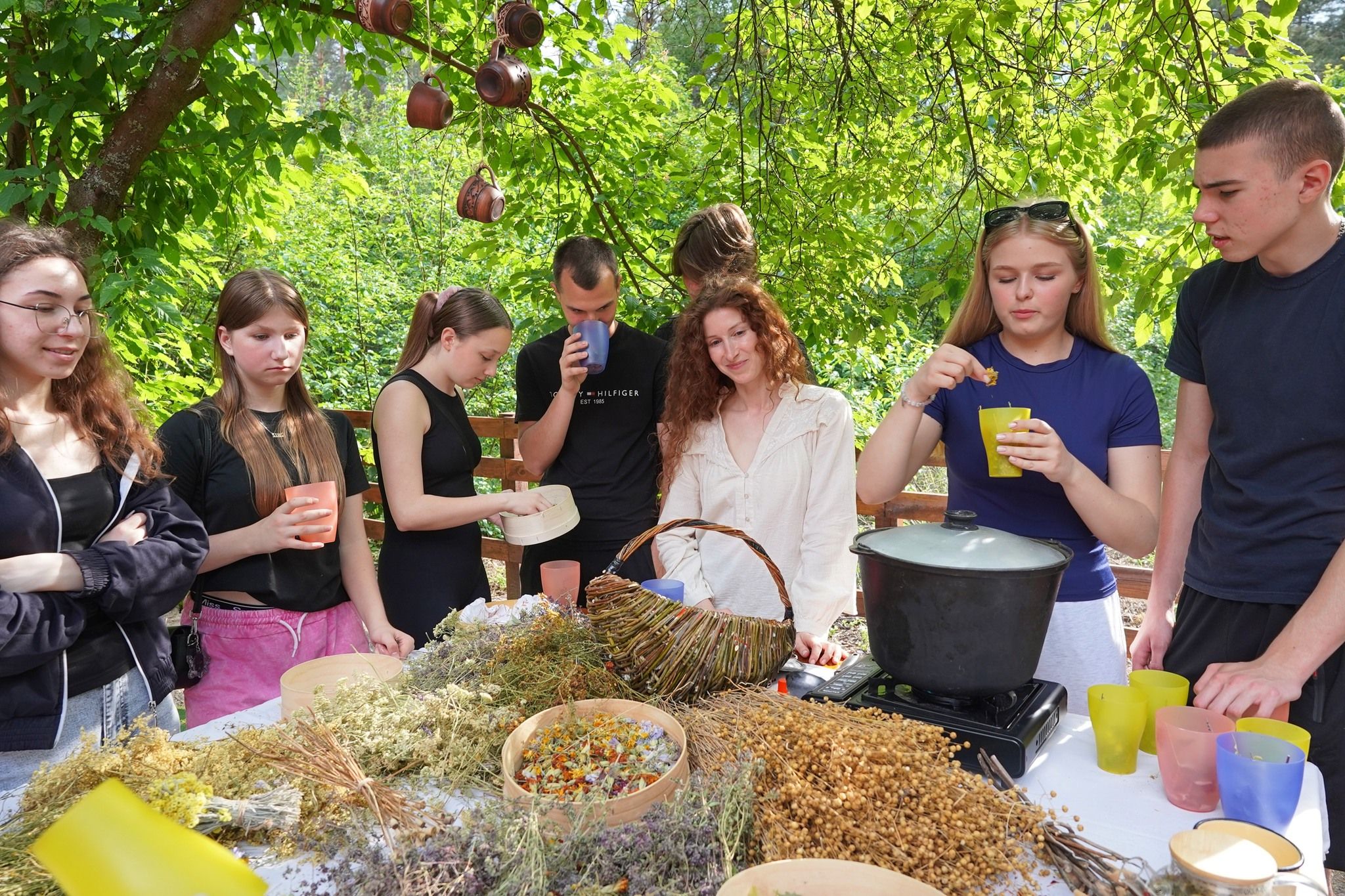 Фото: Green Art Tour - Громадська організація «Ботаніка на дотик і на смак. Чайна симфонія природи»: еколого-культурна зустріч молоді пройшла Краснокутщині (ФОТО) на порталі Gromada Group