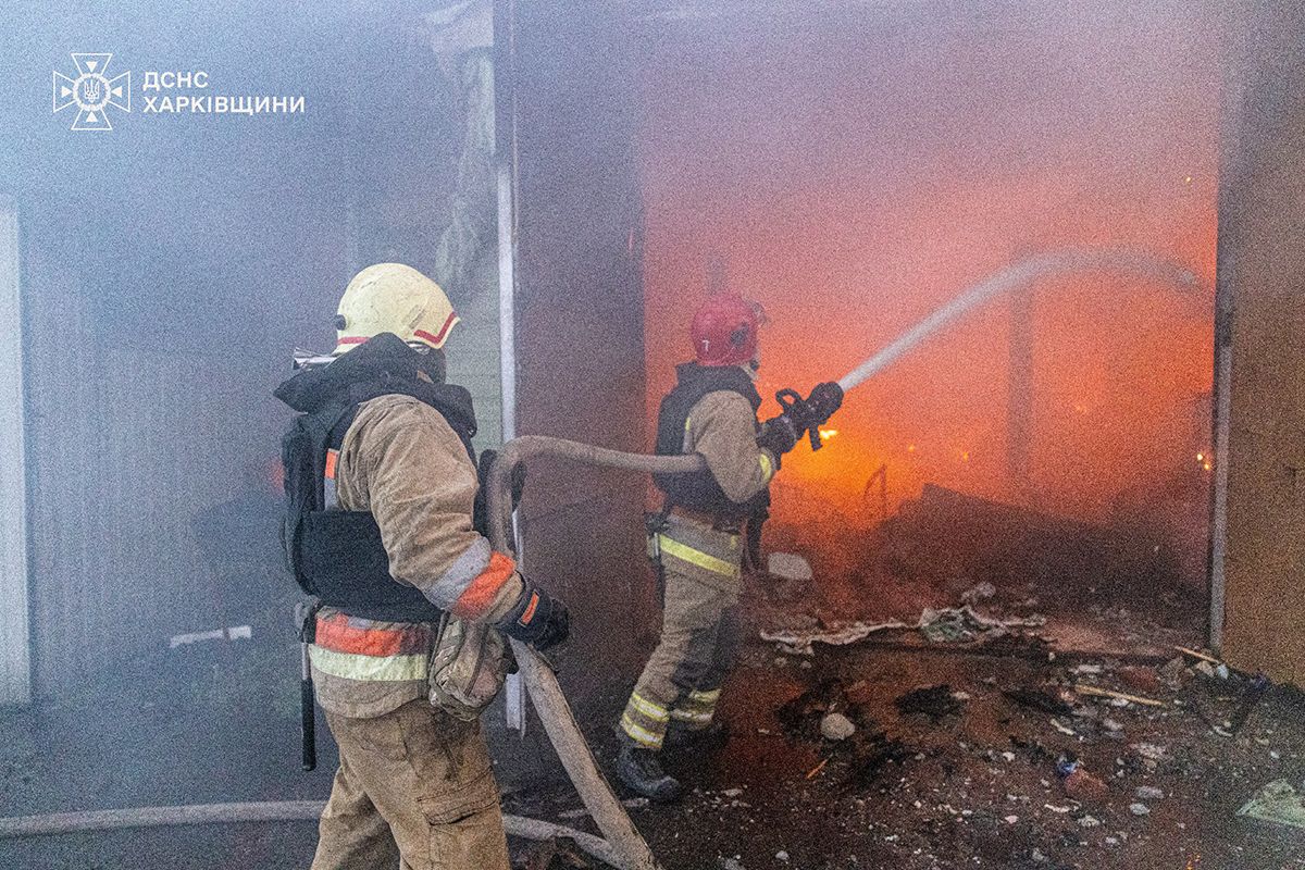 Фото: ДСНС України Окупанти атакували Циркуни: в селі горів будинок на порталі Gromada Group