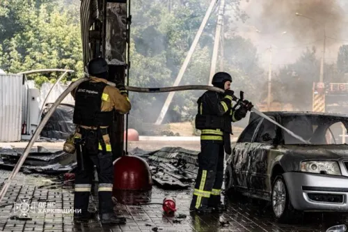 У Харкові російський FPV-дрон влучив в АЗС, є постраждалі на порталі Gromada Group