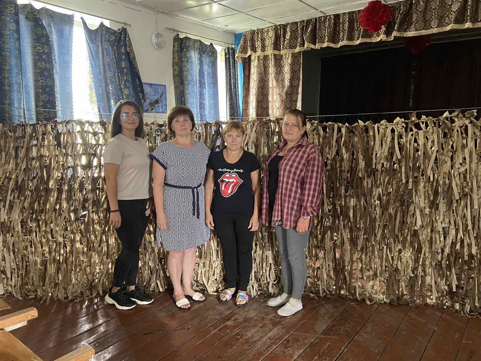 Як жительки села Бесарабівка допомагають війську на порталі Gromada Group