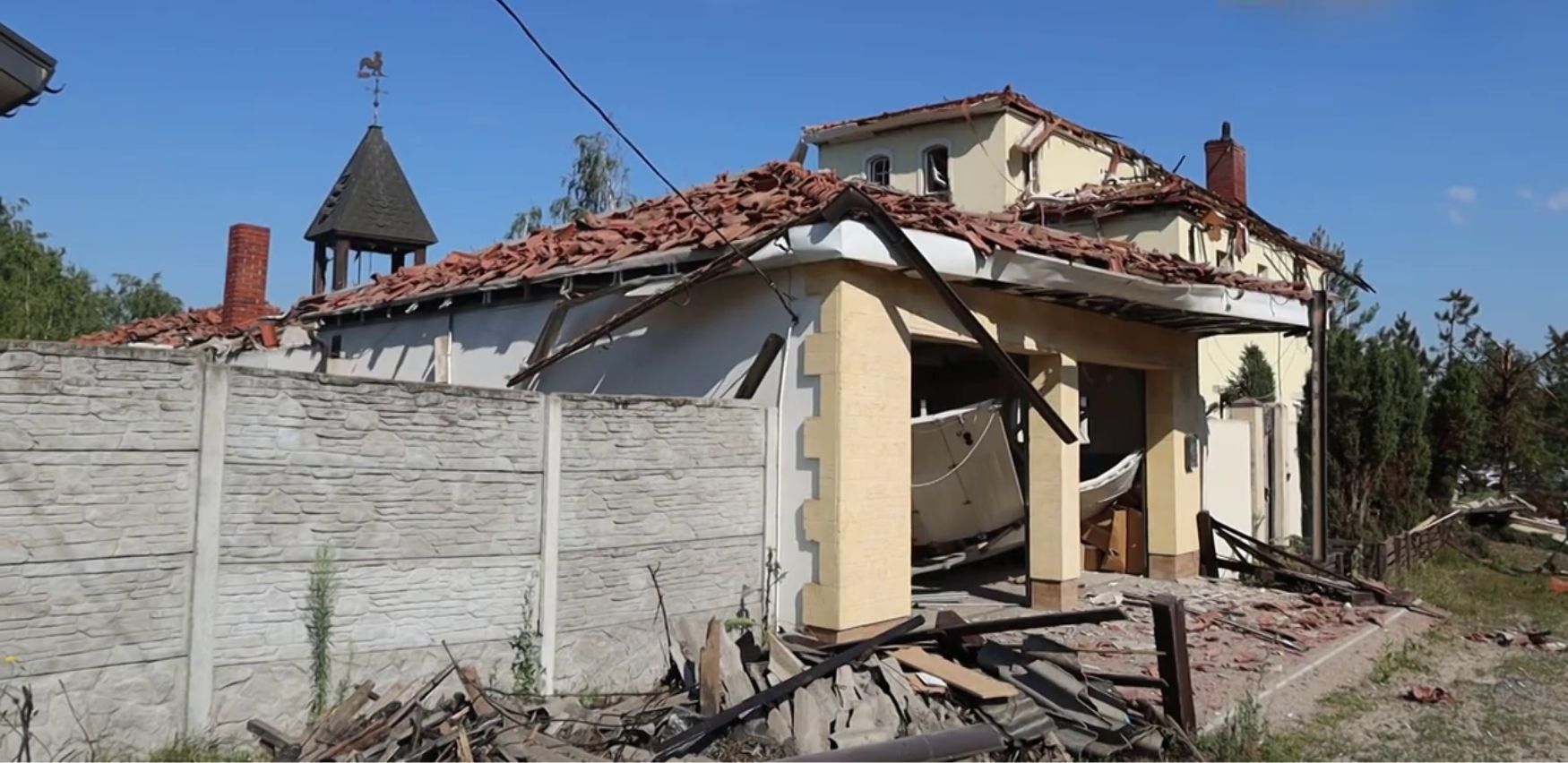Після удару по Задонецькому постраждалим допоможуть із відновленням житла та оформленням компенсацій - фото 3