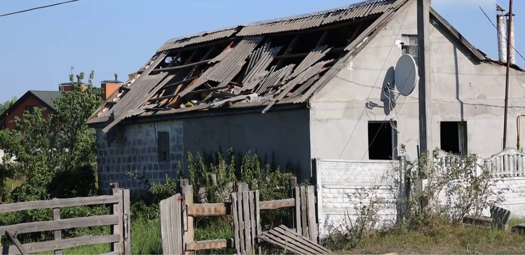 Після удару по Задонецькому постраждалим допоможуть із відновленням житла та оформленням компенсацій - фото 5