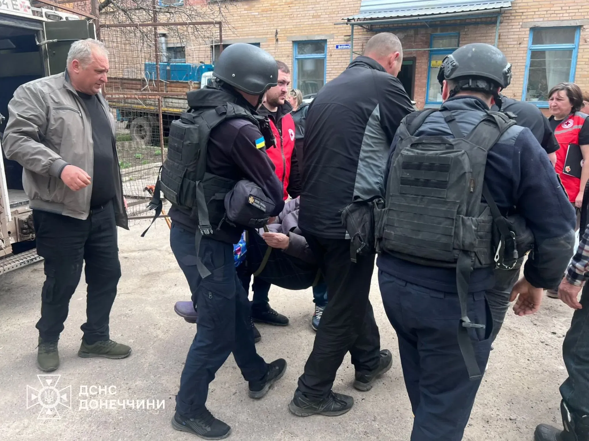 У Харкові через атаку російського шахеда поранена 11-річна дівчинка на порталі Gromada Group