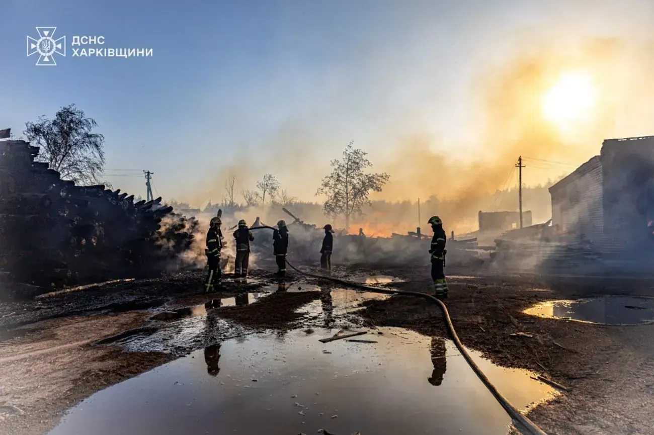 Фото ДСНС Харківщини Масштабну лісову пожежу на Харківщині, спричинену російськими обстрілами, локалізували - ХОВА на порталі Gromada Group