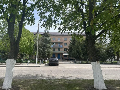 Приватизація будівлі колишньої поліклініки у Краснокутську: селищна рада надала роз'яснення на порталі Gromada Group
