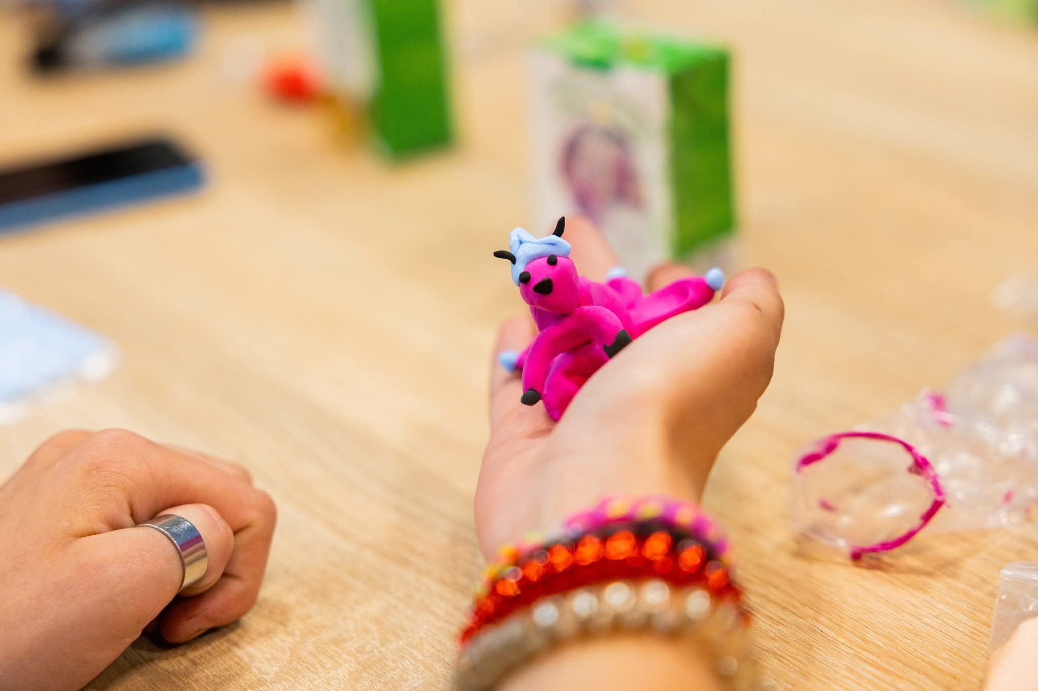 Світлини: Нововодолазька селищна рада Нововодолазьких дівчат навчали гендерній рівності на порталі Gromada Group