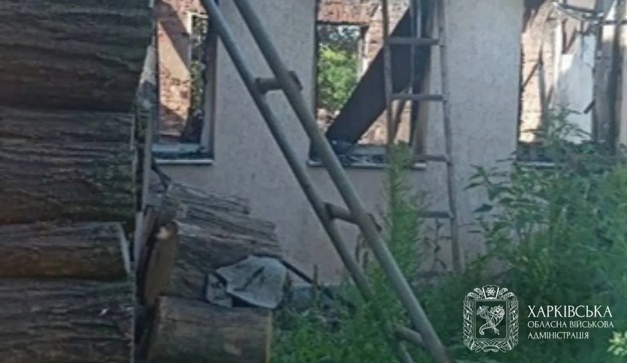 На фото с. Баранівка Протягом минулої доби ворожих ударів зазнали 21 населений пункт Харківської області. Внаслідок обстрілів одна людина загинула, постраждали 7 людей.