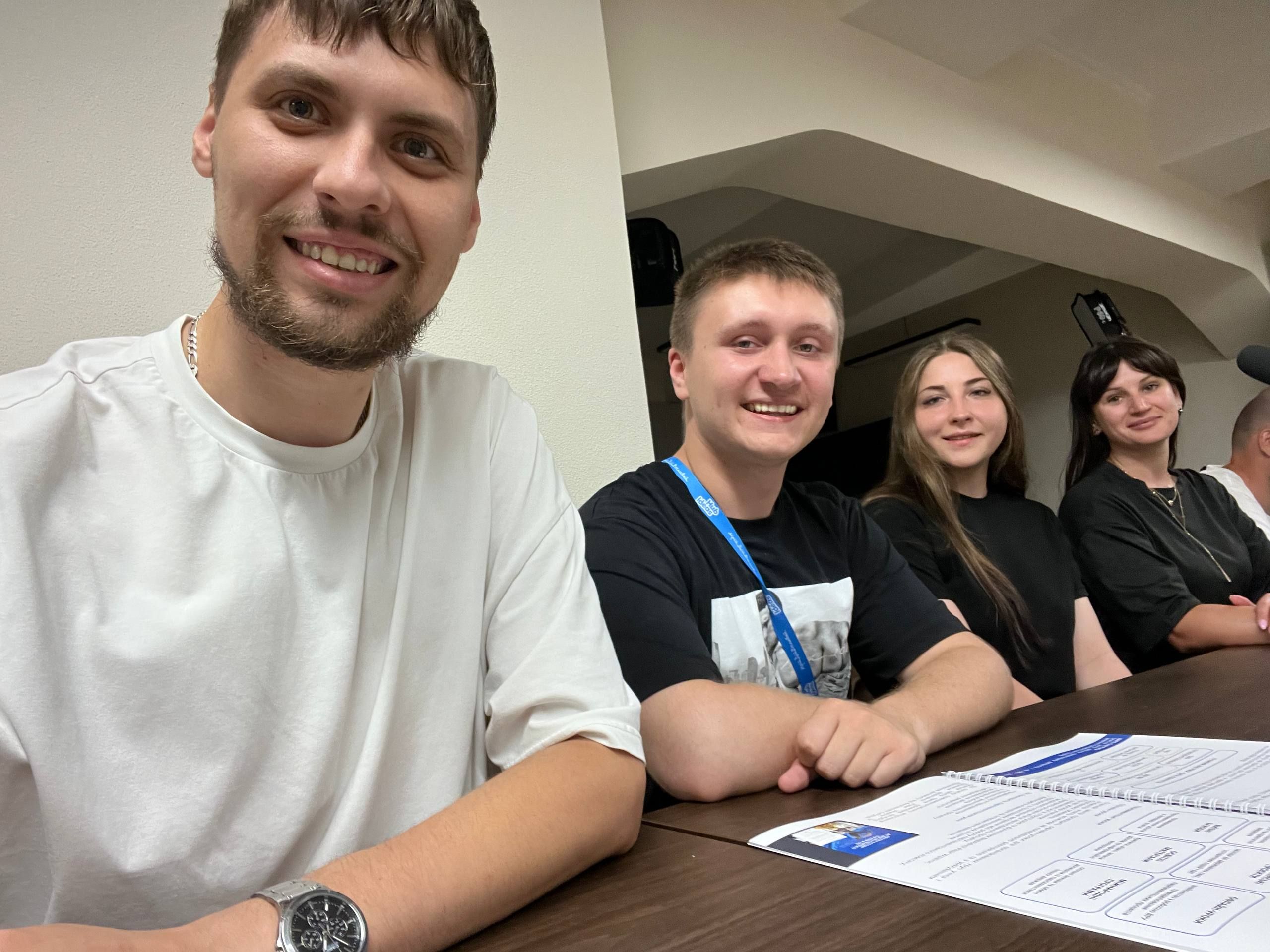 Молодь Зміївської громади долучилася до обговорення розвитку молодіжної політики України - фото 3