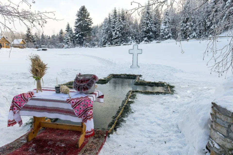 Фото з відкритих джерел Мереф'янська міська рада привітала громаду із Водохрещем на порталі Gromada Group