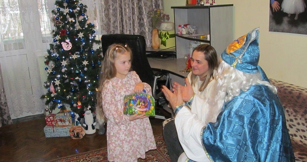 Чарівна історія, яка почалася зі зворушливої новорічної фотографії на порталі Gromada Group