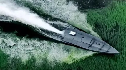 У День Військово-морських сил України російський Новоросійськ атакований БПЛА та морськими дронами: удар по тиловій базі ЧФ РФ на порталі Gromada Group