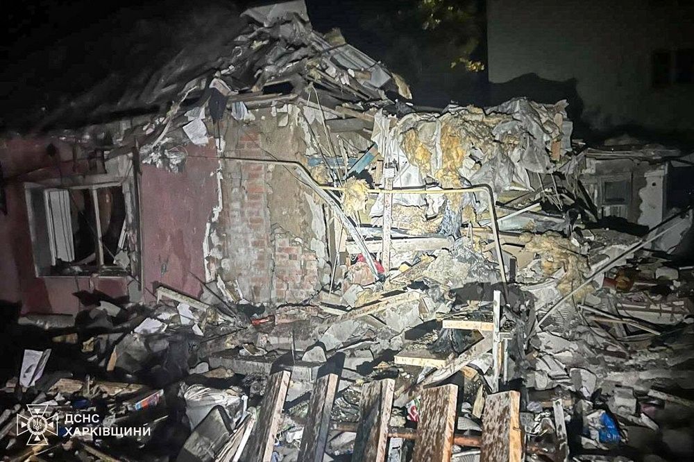 Ворог вбив цілу родину у Чугуєві, загалом під ворожими обстрілами минулої доби перебували 14 населених пунктів - фото 1