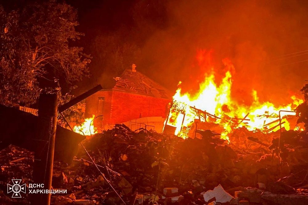 Ворог вбив цілу родину у Чугуєві, загалом під ворожими обстрілами минулої доби перебували 14 населених пунктів - фото 2