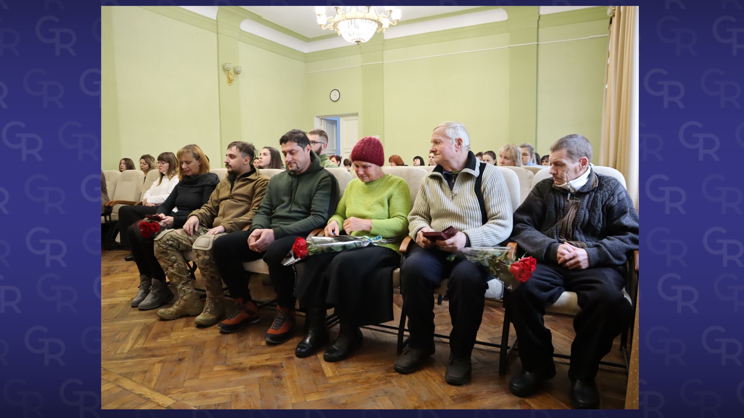 Фото: Кегичівська громада, фейсбук У Кегичівці членам сімей загиблих Героїв – земляків вручили державні нагороди на порталі Gromada Group