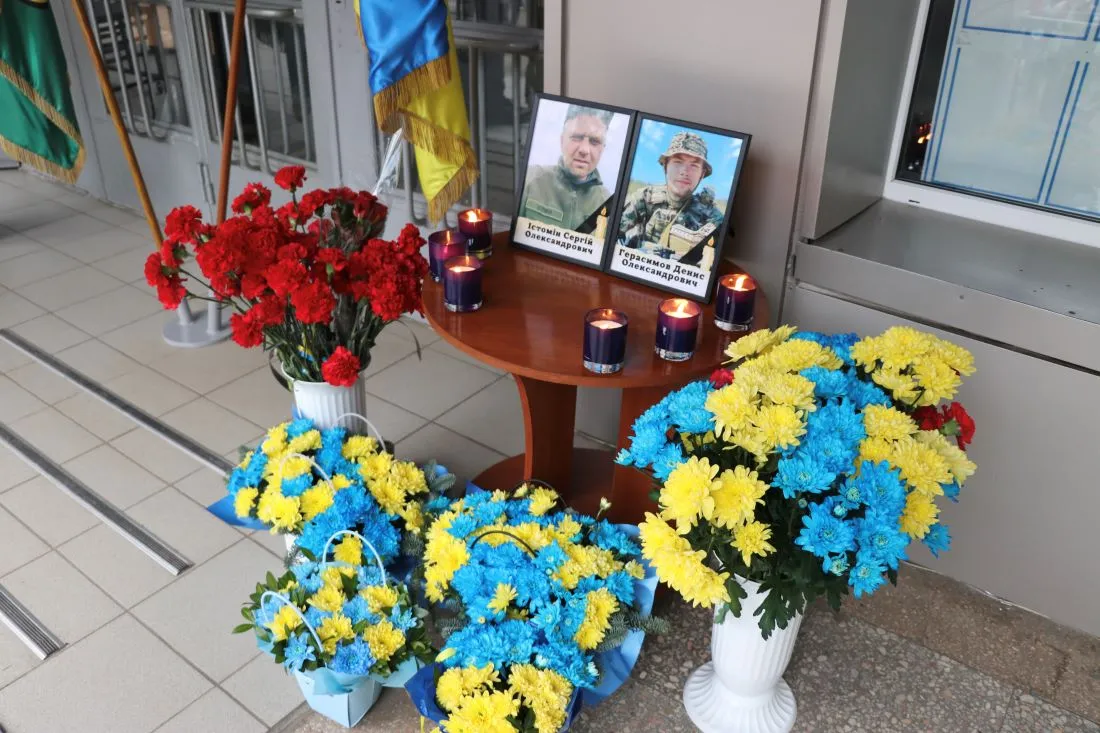 Фото Пресслужби Східного територіального управління Національної гвардії України У Харкові відкрили меморіальні дошки загиблим бійцям «Спартану» та «Азову» на порталі Gromada Group