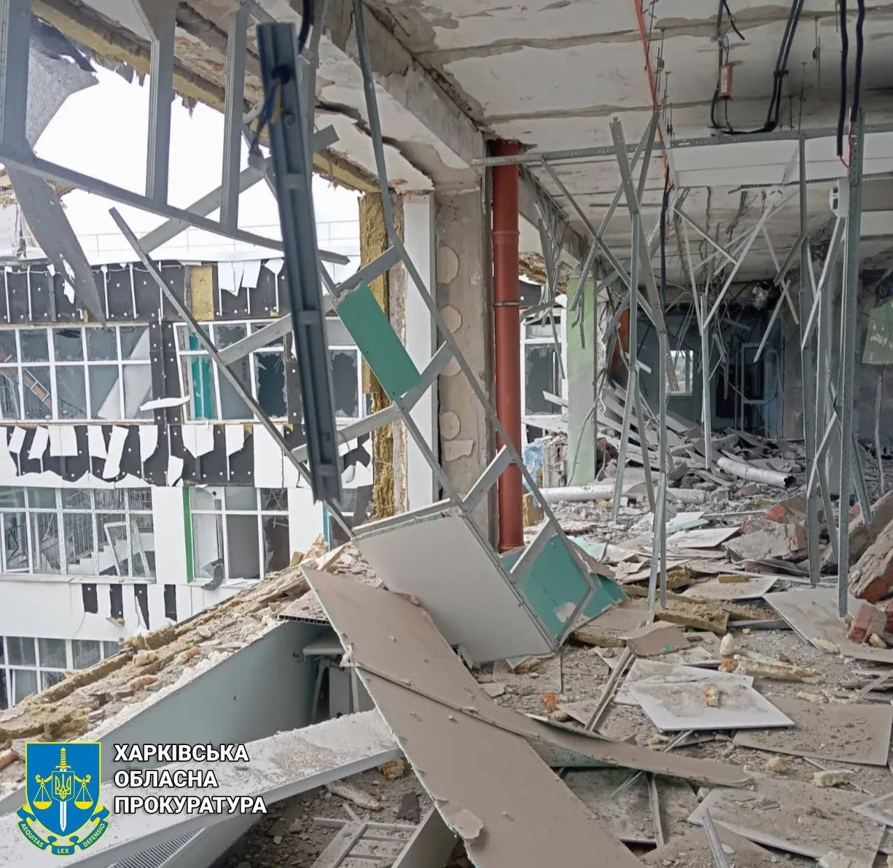 Фото: Харківська обласна прокуратура Відновлений Старосалтівський ліцей знову зруйнували росіяни (ФОТО) на порталі Gromada Group