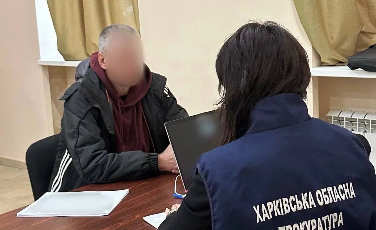 Прокурорами Харківської обласної прокуратури затверджено та направлено до суду обвинувальний акт стосовно 53-річного чоловіка з Дергачів за фактом виготовлення та поширення матеріалів, що містять виправдовування збройної агресії рф проти України (ч. ч. 2, 3 ст. 436-2 КК України). Мрійник бажав «визволення» Харкова та глорифікував російських військових. Тепер його  судитимуть.