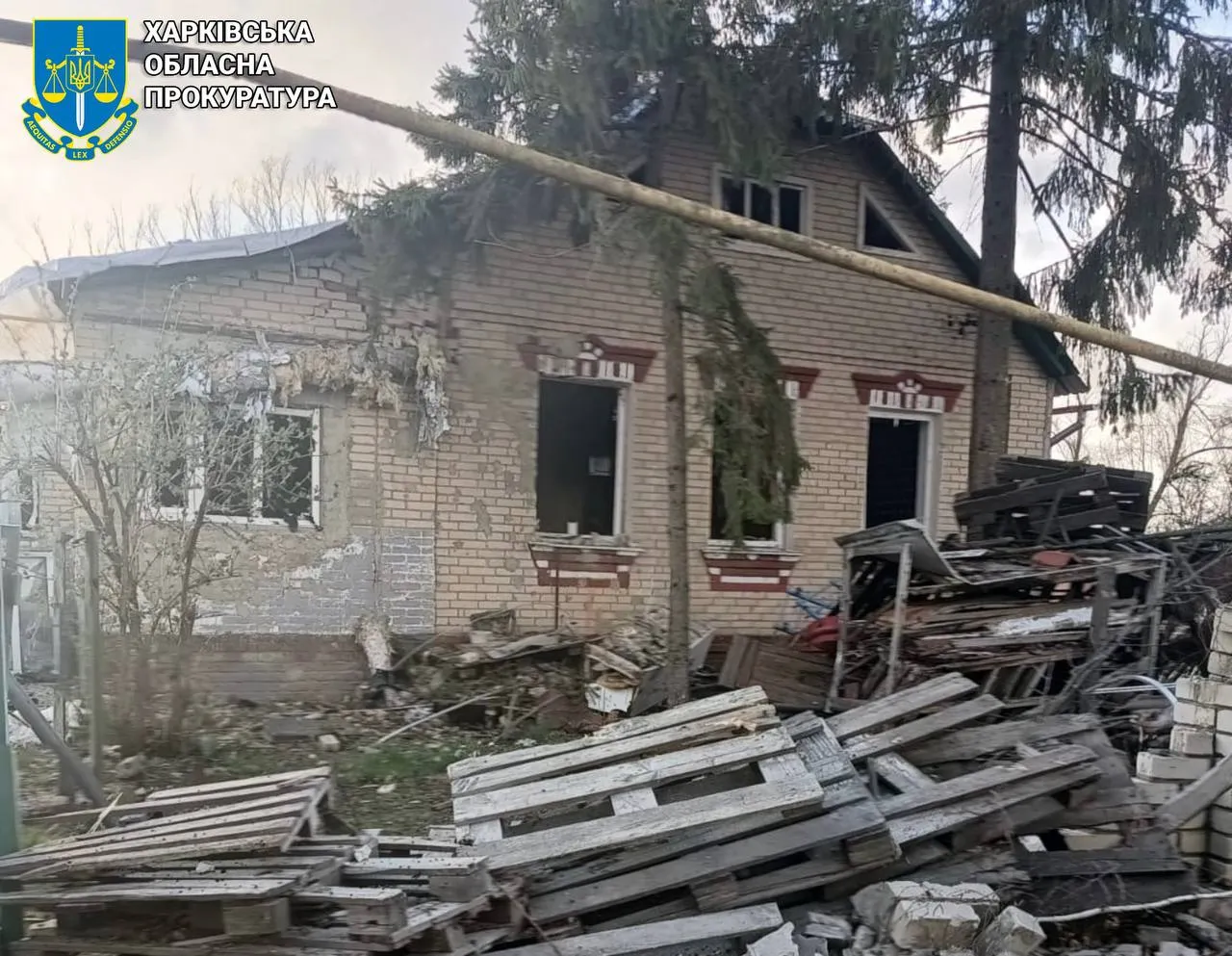 Фото: Харківська обласна прокуратура Троє поліцейських зазнали контузії у селищі Білий Колодязь Вовчанської громади на порталі Gromada Group