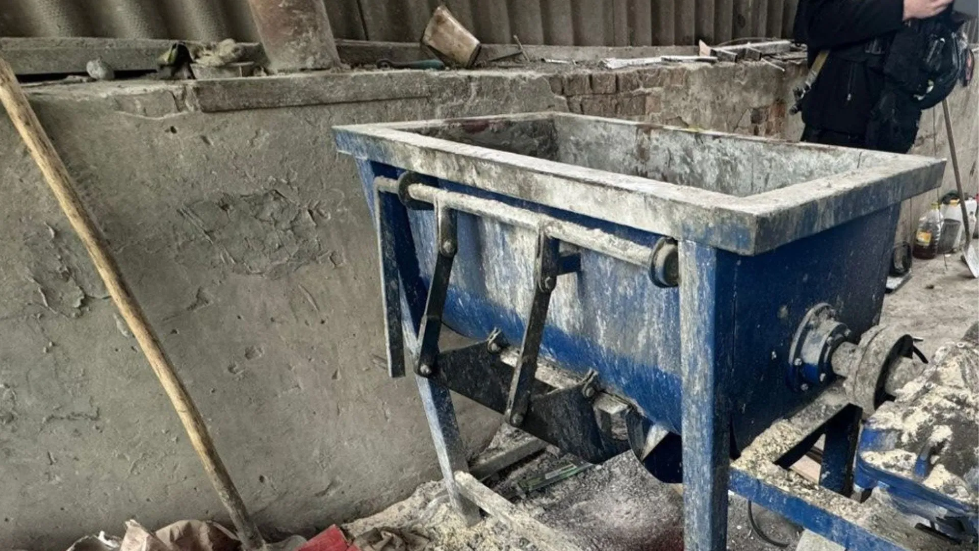Світлини: Поліція Харківської області Трагічний випадок у Новій Водолазі: на незаконному виробництві загинула дитина на порталі Gromada Group