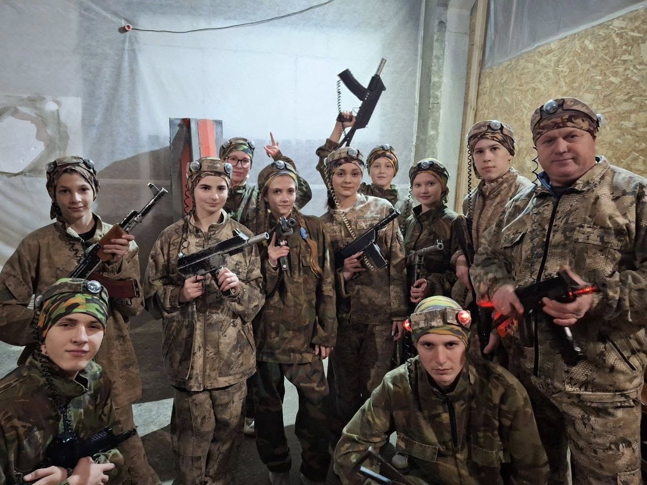 Фото: Освіта, молодь та спорт Краснокутщини Лазертаг і Музей важкої бомбардувальної техніки: учні Пархомівського ліцею побували у Полтаві на порталі Gromada Group