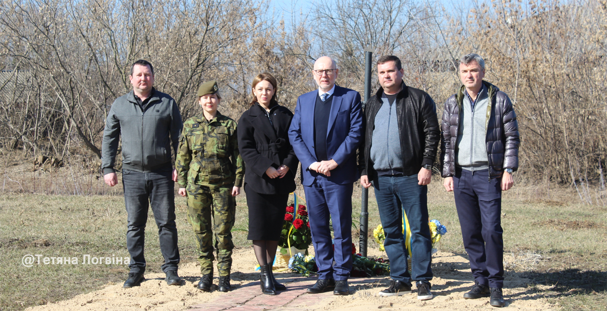 Фото: Тетяна Логвіна У Зміївській громаді відзначили 82-гу річницю бою під Соколовим (фоторепортаж) на порталі Gromada Group