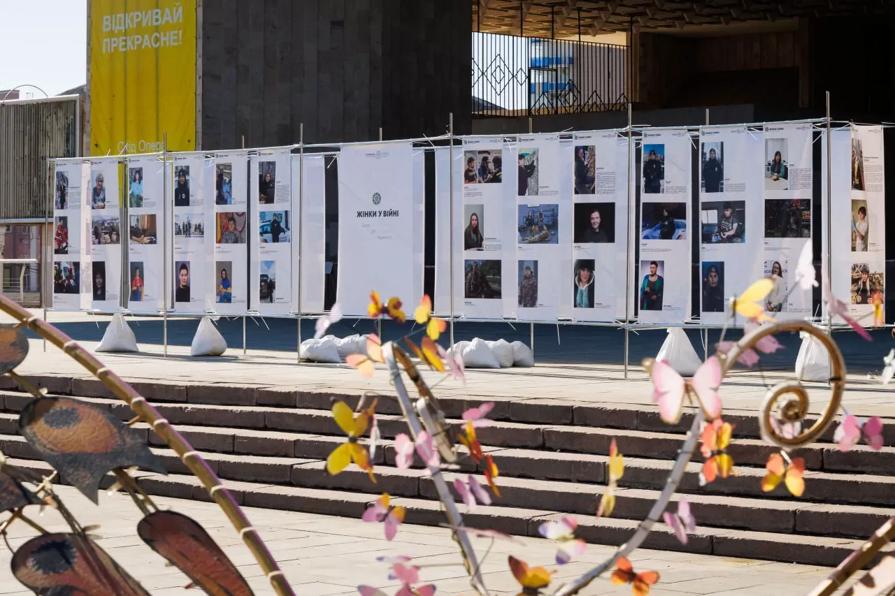 “Women at War”: exhibition opened in Kharkiv (PHOTOS) at the Gromada Group Media